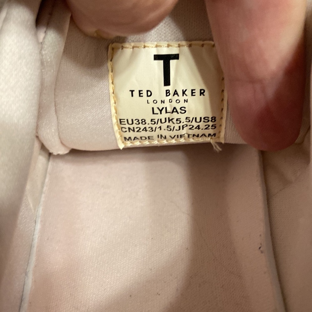 Ted Baker Lylas Snickers size 8 used but in very good condition see all photos - Picture 5 of 12